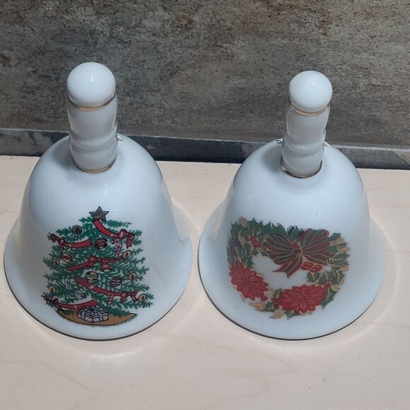 Vintage Pair Christmas Bells Christmas Tree & Christmas Wreath Gold Band - Picture 3 of 9